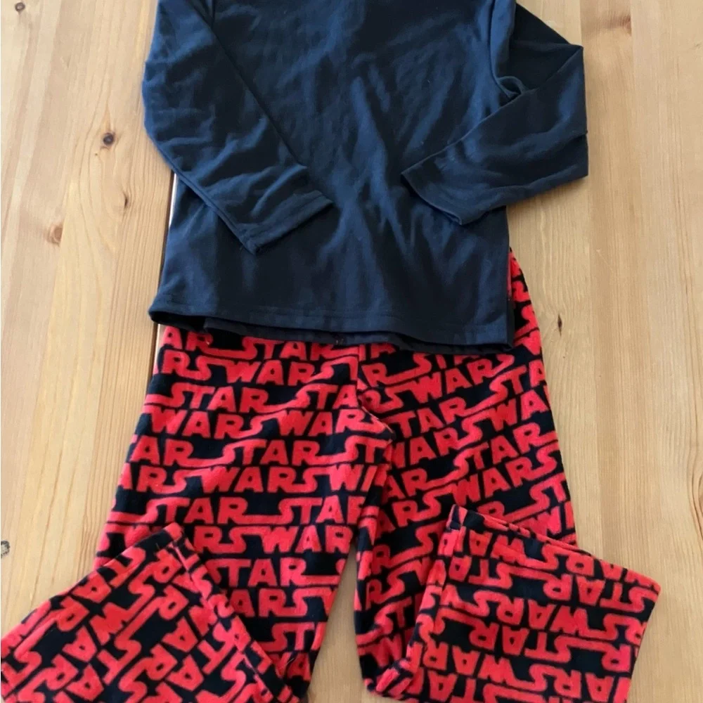 EUC Star Wars Kids Pajama Set - Red and Black Darth Vader Size 4T